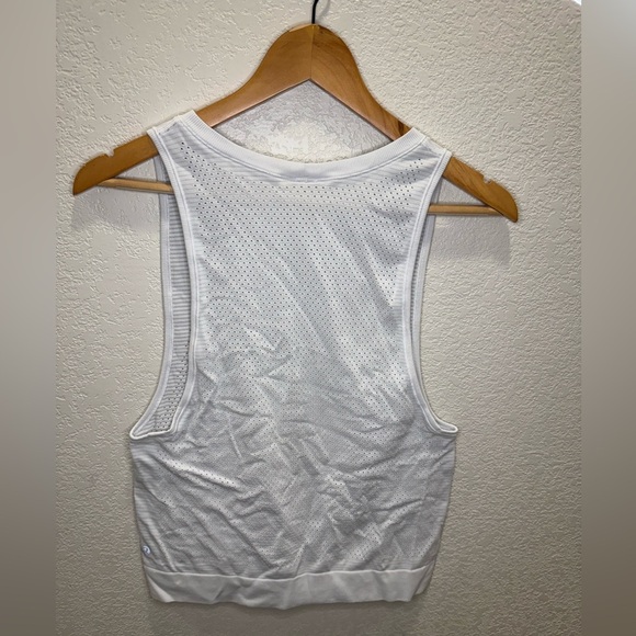 Lululemon athletica muscle tank Women's Top Sz 2 - Picture 6 of 9